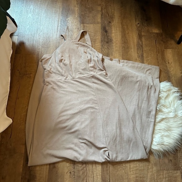 BIRDY GREY Gene Crepe Dress In Taupe - Picture 5 of 7
